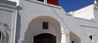 ART RESORT MONTALBANO