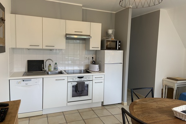 Refrigerador, microondas, horno, placa de cocina