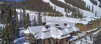 Some of the best direct ski access on the mountain!! 2 bedroom with beautiful valley views!!