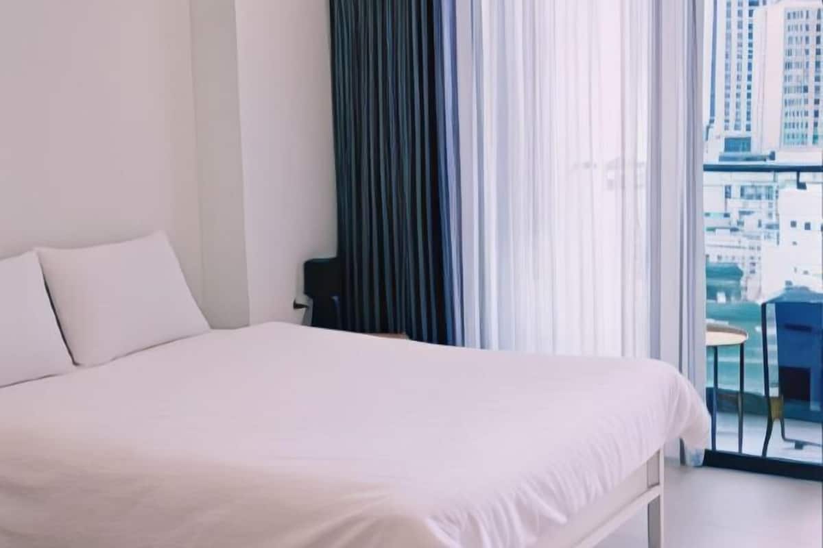 In-room safe, desk, blackout drapes, soundproofing