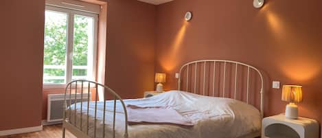 3 habitaciones, tabla de planchar con plancha y wifi gratis
