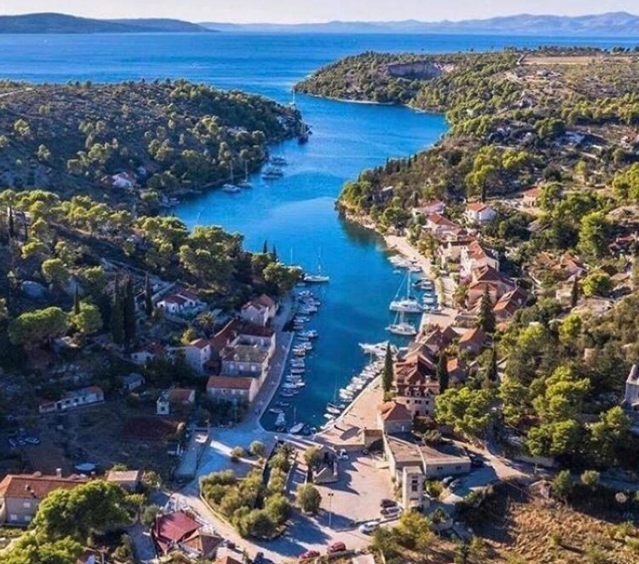 Marina/club náutico