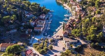 Villa Lavandina with private pool near the beaches