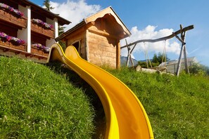 Children's play area - outdoor - Gasthof Gröbenhof (Fulpmes)