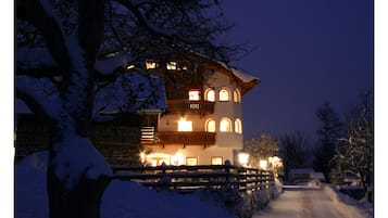 Façade de l’hébergement - soirée/nuit