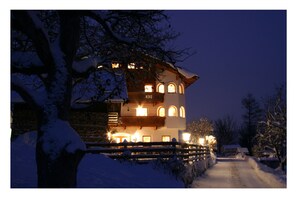 Front of property – evening/night - Gasthof Gröbenhof (Fulpmes)