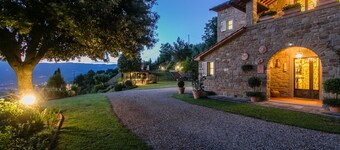 Hermosa villa en la Toscana con parque y piscina panorámica!