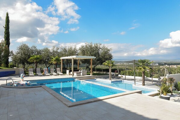 Outdoor pool, a heated pool