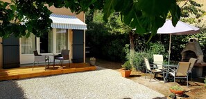 تناول الطعام بالخارج