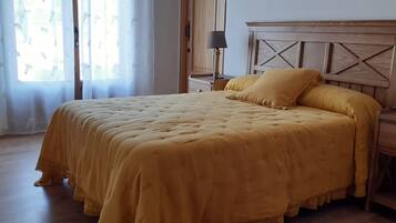 3 habitaciones, tabla de planchar con plancha y wifi gratis