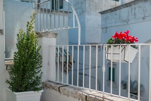 Property grounds - Arcuéve Dwelling overlooking the old town and the sea (Ostuni)