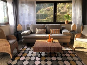 Unclassified image, 4 of 36, button