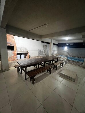 Outdoor dining - Apartment with great central location (Araes)