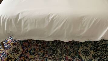 3 bedrooms, desk, iron/ironing board, WiFi