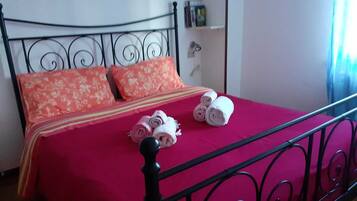 Free cots/infant beds