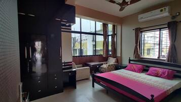 1 bedroom, WiFi, wheelchair access