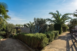 Property grounds - APARTMENT WITH LARGE TERRACE AND MAGNIFICANT SEA VIEW, 300 m FROM THE BEACH +PS4 (Labin)