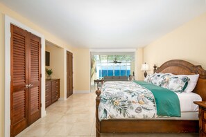 2 bedrooms, iron/ironing board, free WiFi, bed sheets - Premier Ocean Bluff Condo with Spectacular Surf and Sunset Views (Princeville)