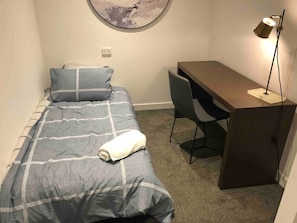1 Schlafzimmer, Schreibtisch, Bügeleisen/Bügelbrett, WLAN