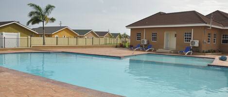 Alberca al aire libre