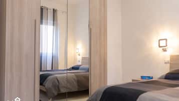 2 Schlafzimmer, Schreibtisch, Bügeleisen/Bügelbrett, WLAN