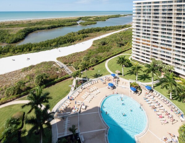 Outdoor pool, a heated pool