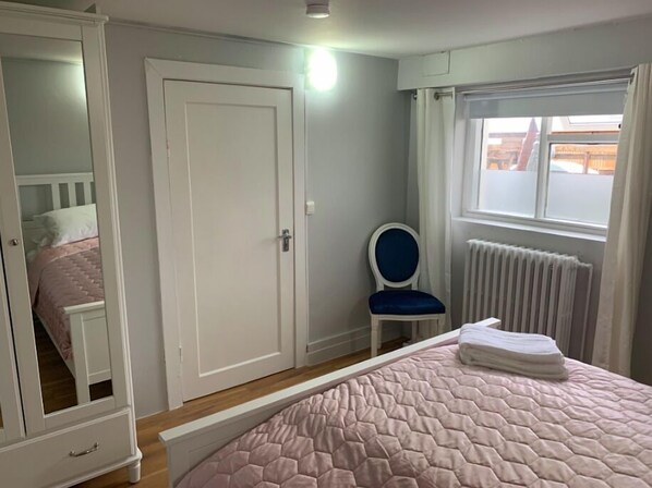 Room - DownTown Keflavík Apartments (Reykjanesbær)