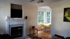 Interior - Cozy, clean comfortable and close to all things North Carolina (Fuquay-Varina)