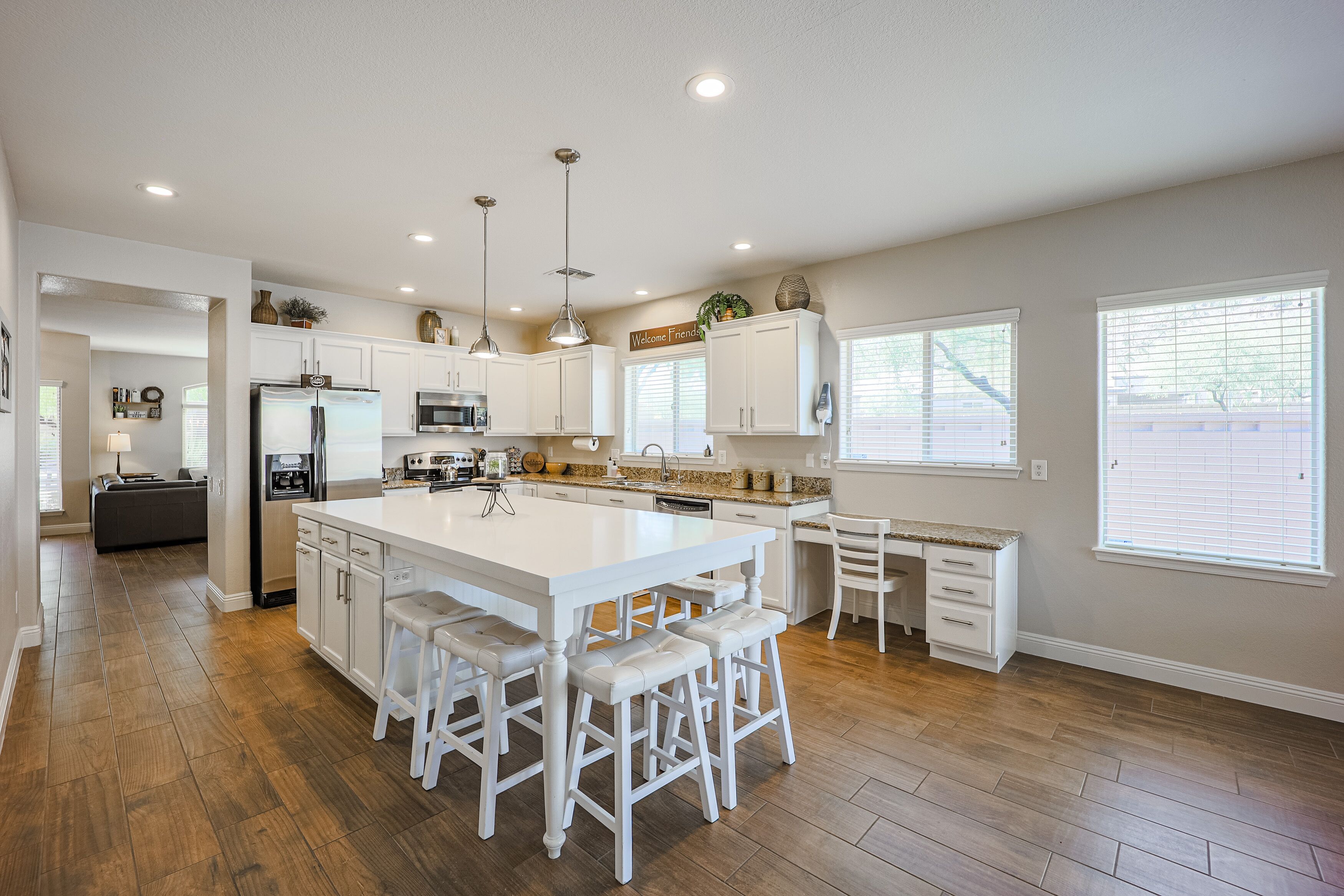 Fully Remodeled Family Home Beautiful Quiet NW Peoria Near Golf & Mountains