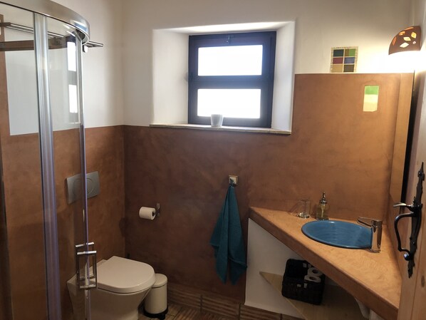 Douche, articles de toilette écologiques, sÚche-cheveux