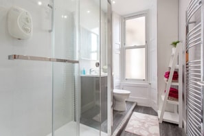 Apartment | Bathroom