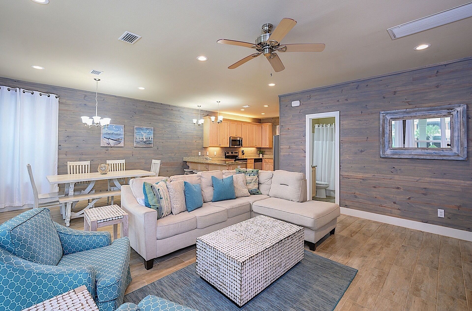 Smart-TV, Bücher, Videothek