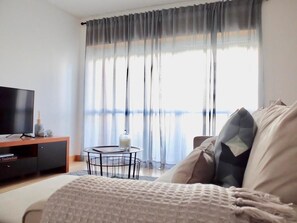 1 quarto, escrivaninha, quartos à prova de som