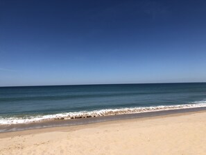 En la playa