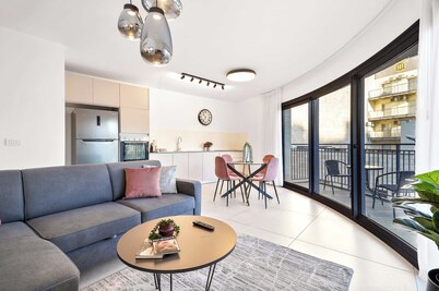 Agrippas  St 8 - Isrentals