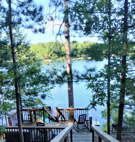 Chandler's Charm - Your Little Piece of Heaven!  Dog Friendly - With Fee