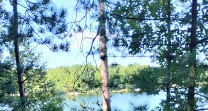 Chandler's Charm - Your Little Piece of Heaven! Dog Friendly - With Fee