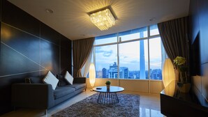 40 インチの液晶テレビ (ケーブル放送視聴可)、テレビ