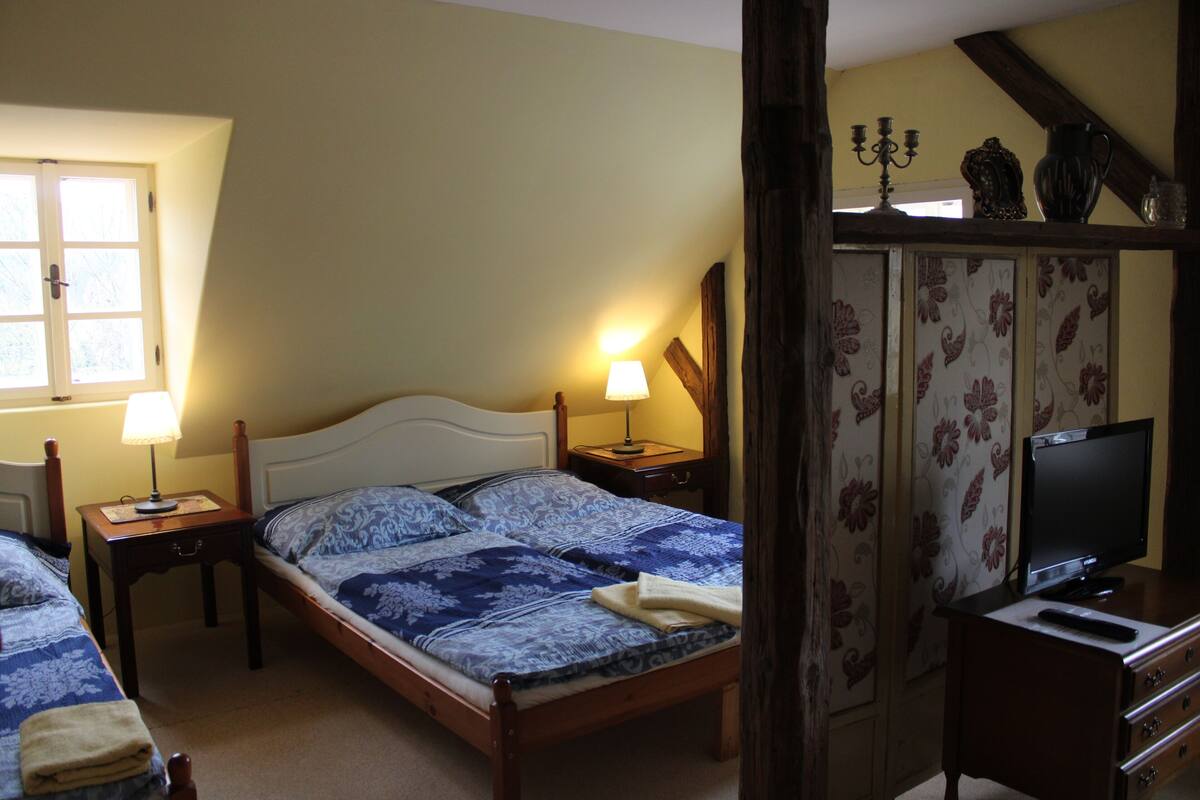 Quadruple Room | Iron/ironing board, free WiFi, bed sheets