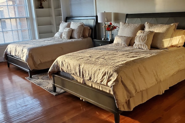 4 bedrooms, desk, iron/ironing board, free WiFi