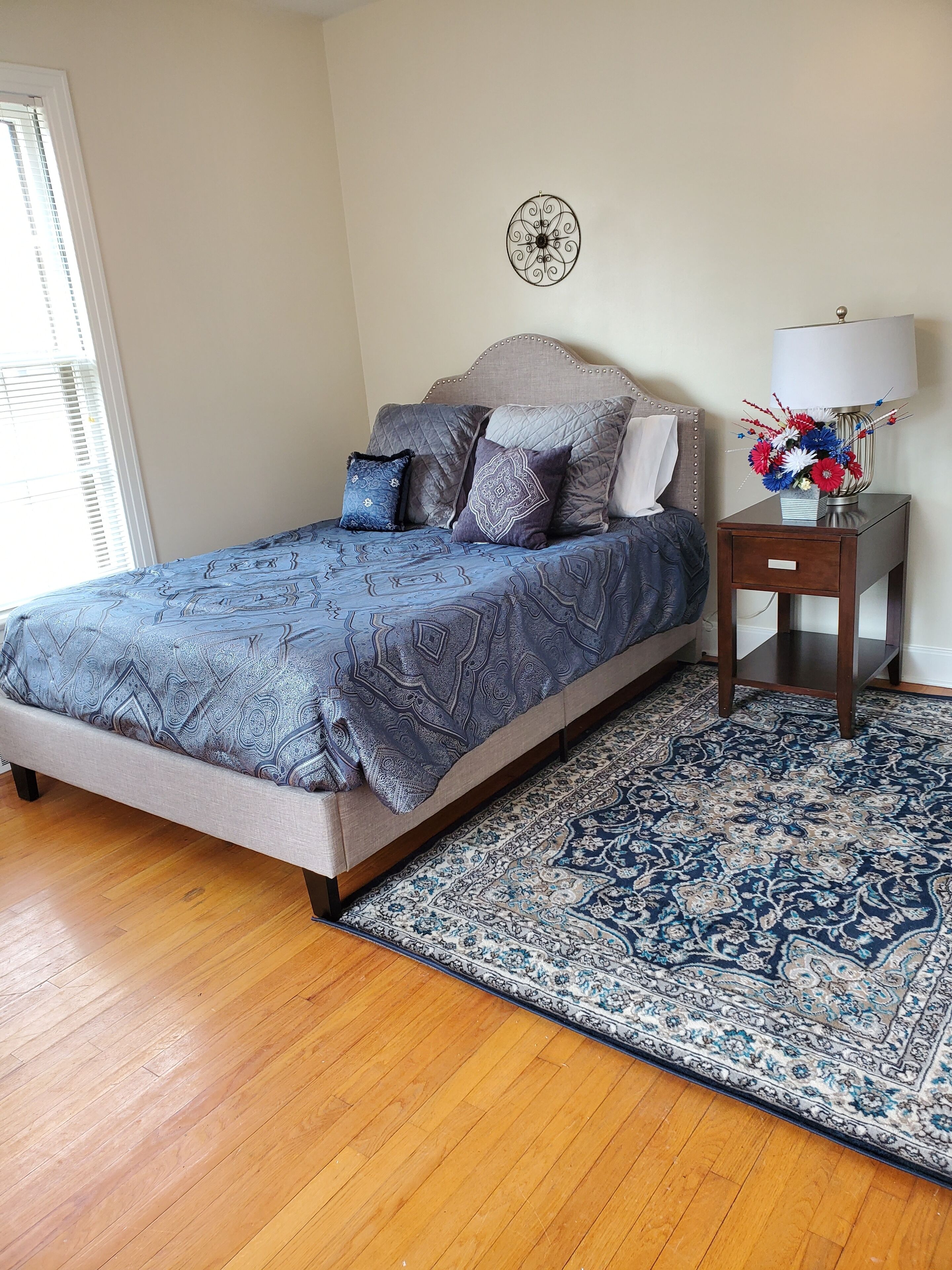 4 bedrooms, desk, iron/ironing board, free WiFi