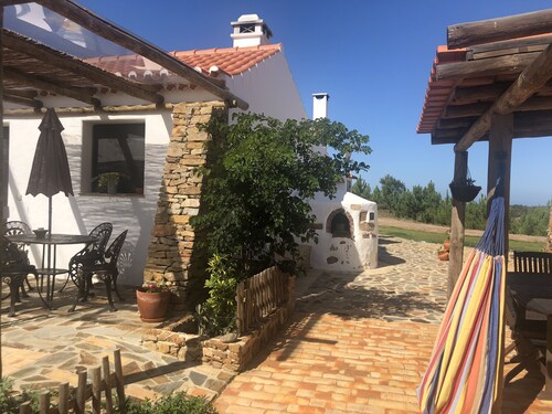 Casa do Forno - Cosy Country House with swimming pool, tenis table and Bbq