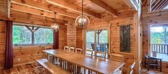 Rose Ridge - 8BR/5.5BA Luxury Log Cabin on 25 Acres - Walk to Old Man's Cave!