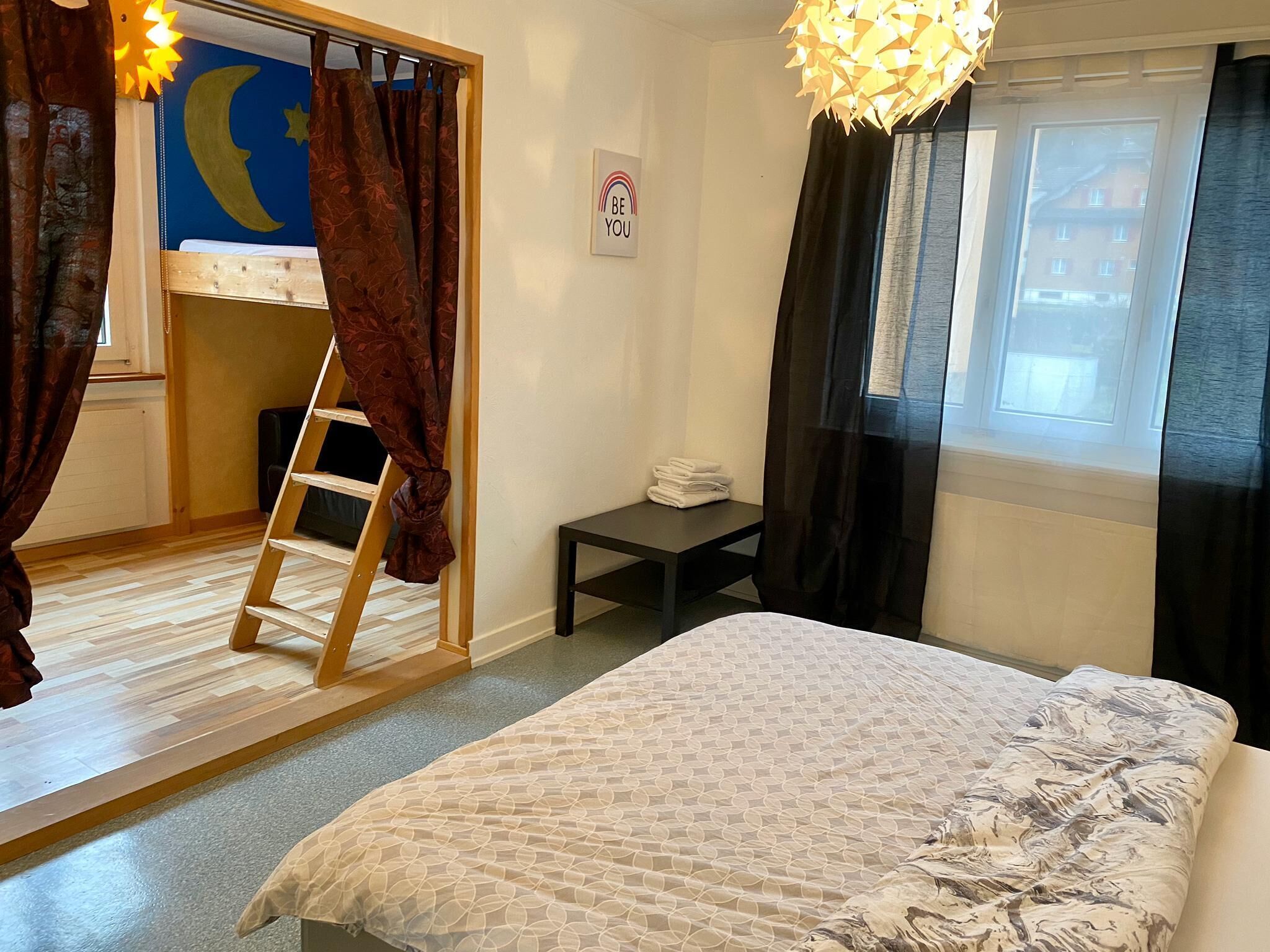 5 bedrooms, WiFi, bed sheets