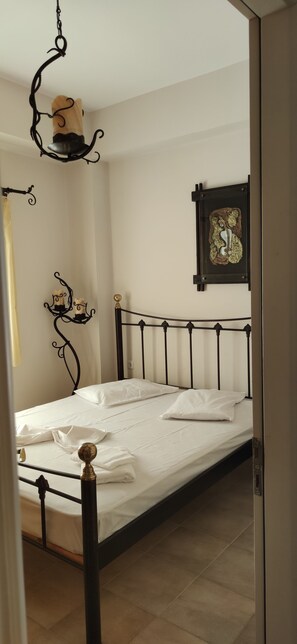 3 chambres, fer et planche à repasser, Wi-Fi gratuit, draps fournis