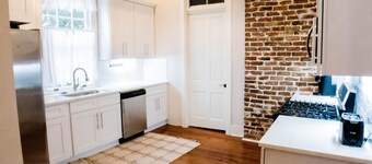 NEAR THE FRENCH QUARTER, SAFEST NEIGHBORHOOD Sleeps 8-16