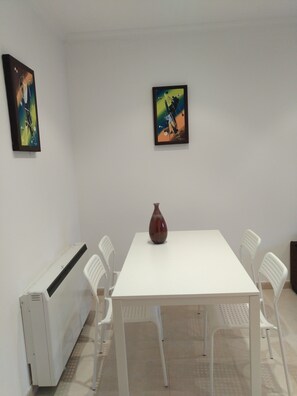 Dining - Playa Aguete Marín Apartment (Marín)