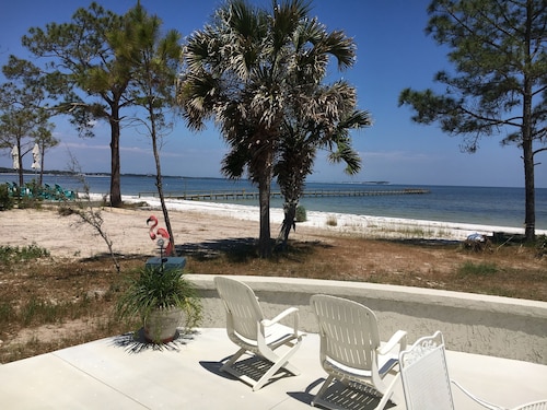 Beach Front Home! Sleeps 12- 2 Separate Living Areas.