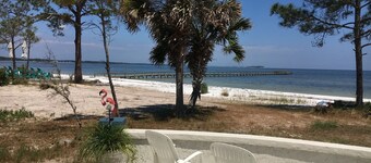 Beach Front Home! 12 à 2 espaces de vie séparés