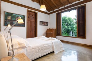 4 chambres, fer et planche à repasser, Wi-Fi gratuit, draps fournis